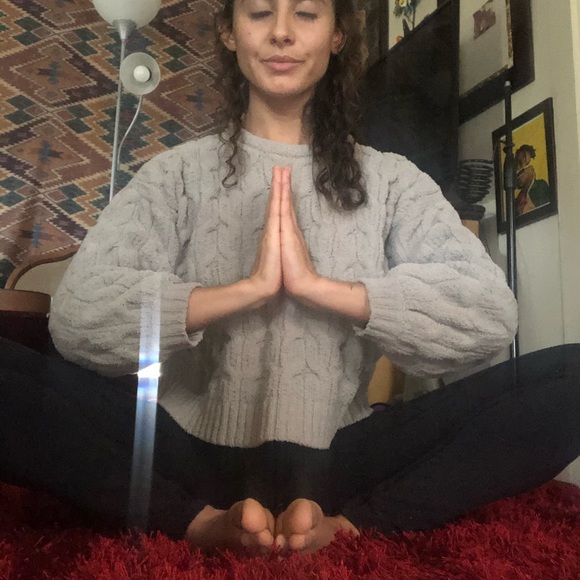 Meet Santana 🌸 Take a look into my closet! - Picture 4 of 10